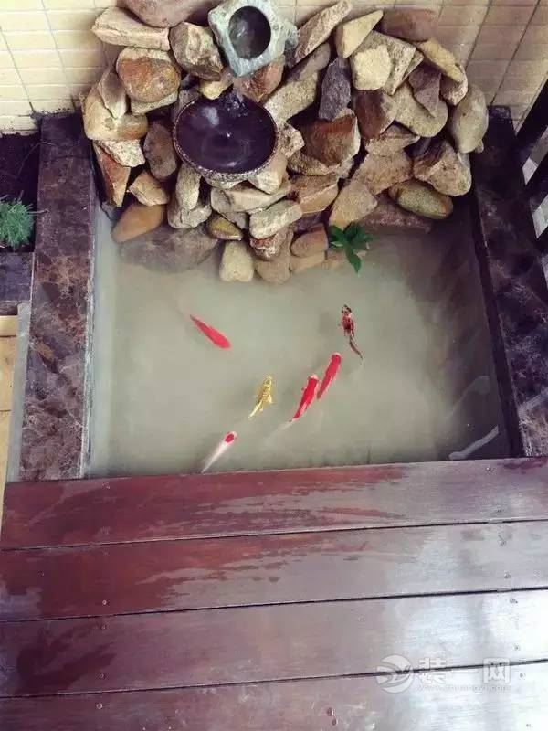 总结几步教你如何在阳台打造出鱼池和小花园